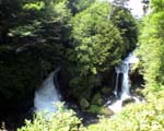 壮観な竜頭の滝